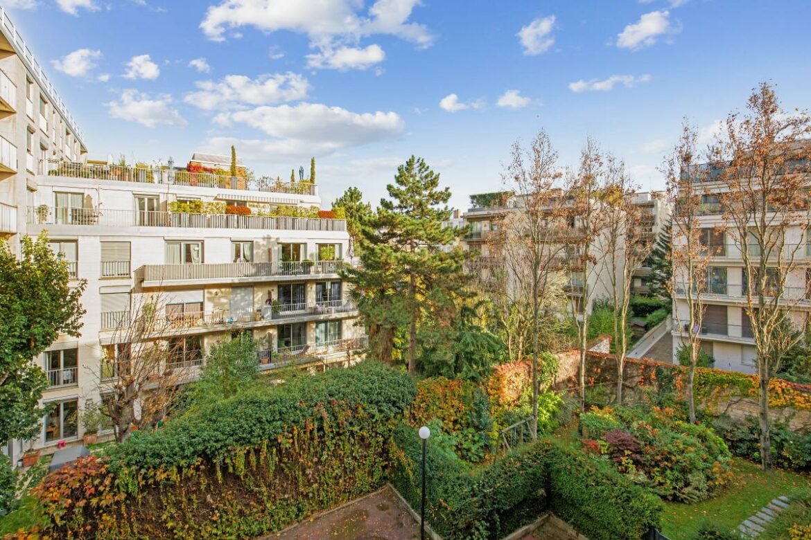 Neuilly sur Seine - Appartement lumineux de 63,35m² avec balcon