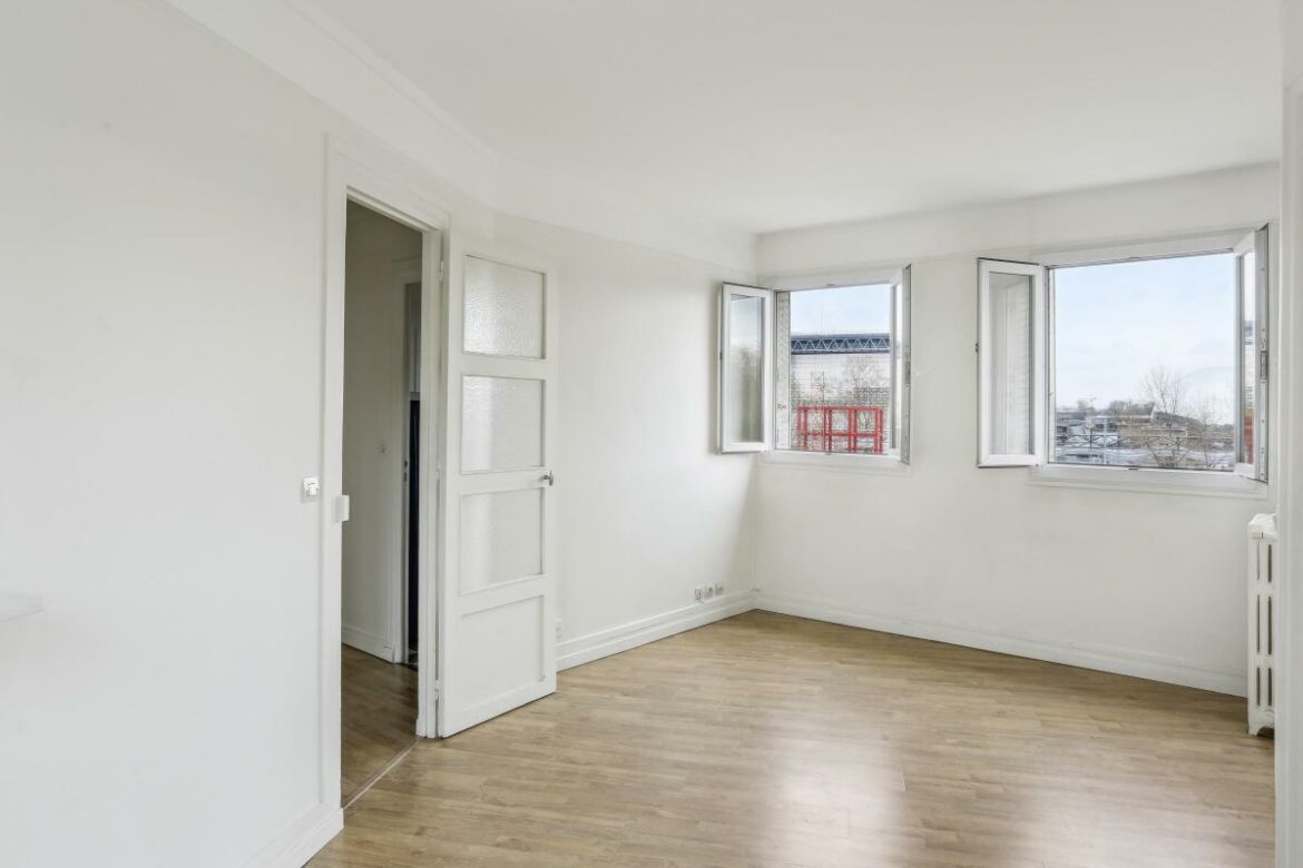 Corentin Carioux - Appartement d'angle lumineux de 49,92 m²