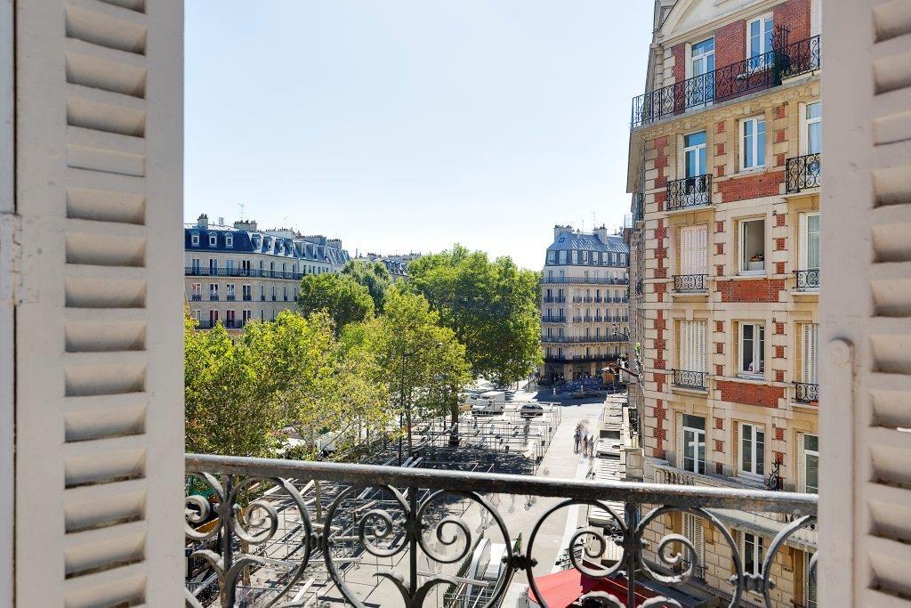 Maubert Mutualité bel appartement familial et ses balcons aux vues dégagées