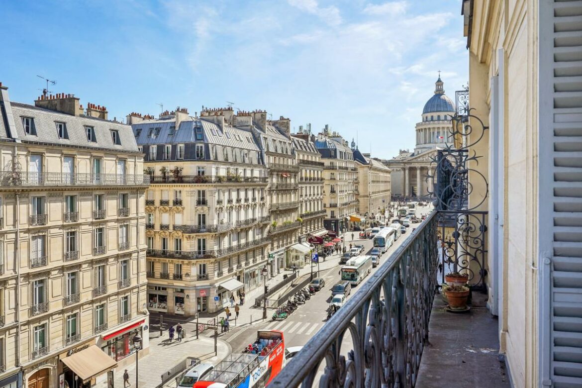 Luxembourg - Appartement traversant de 150 m² aux vues dégagées