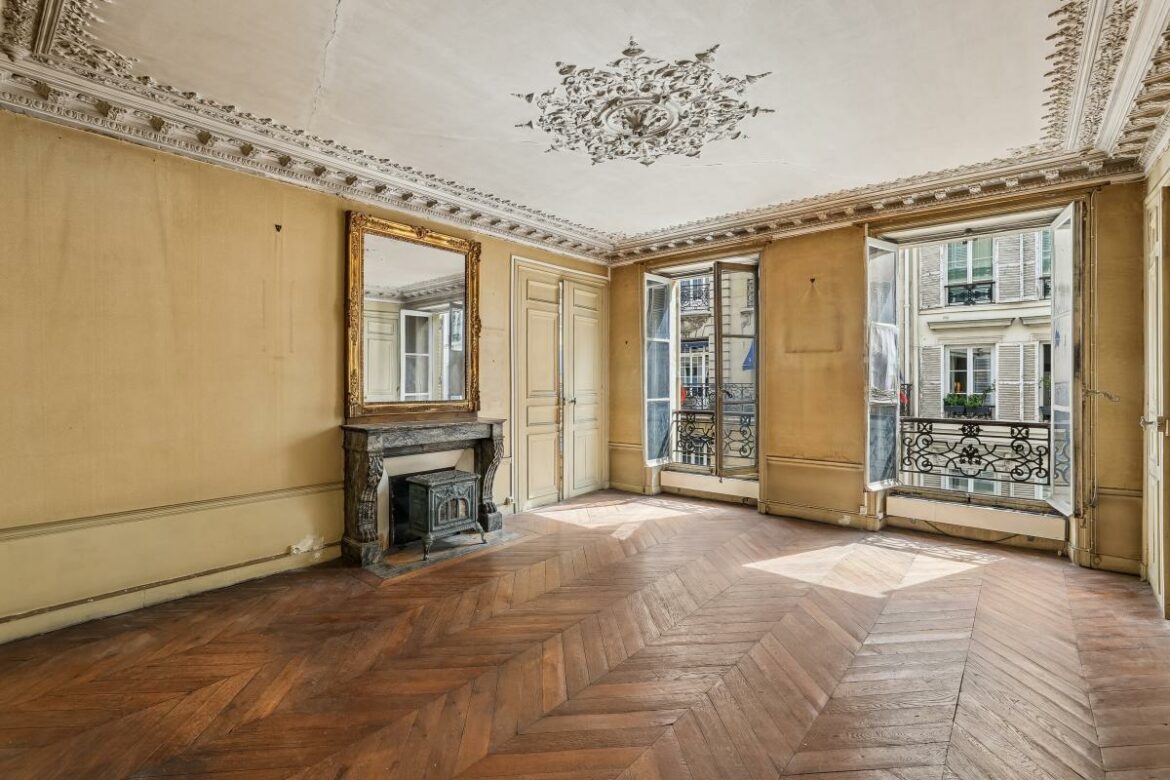 Nouvelle Athène Appartement traversant familial aux elements anciens remarquables